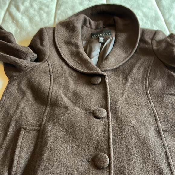 New- attention chocolate coat - Picture 12 of 17